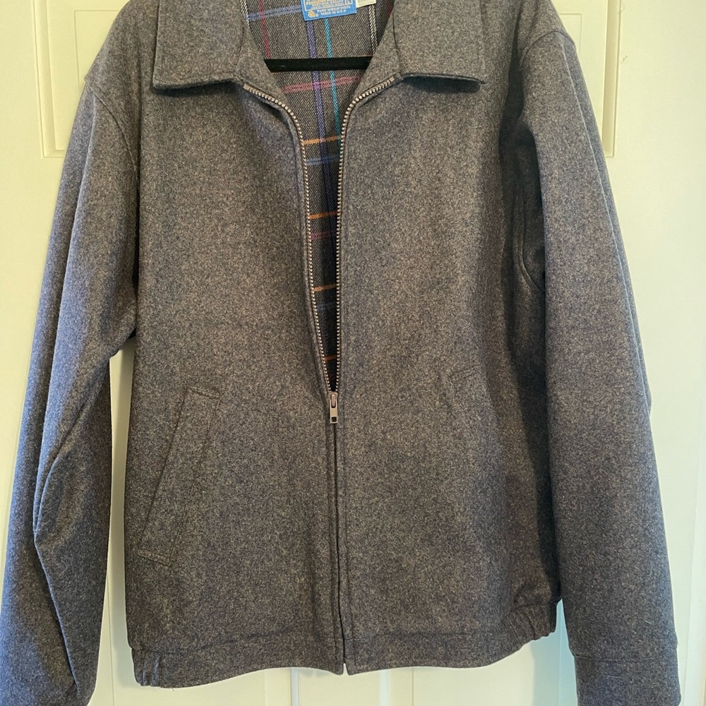 Vintage Pendleton Gray Zip-Up Jacket with Collared Neckline